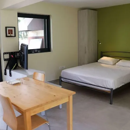 Studio Mathesi In Akti Elia Nikitis