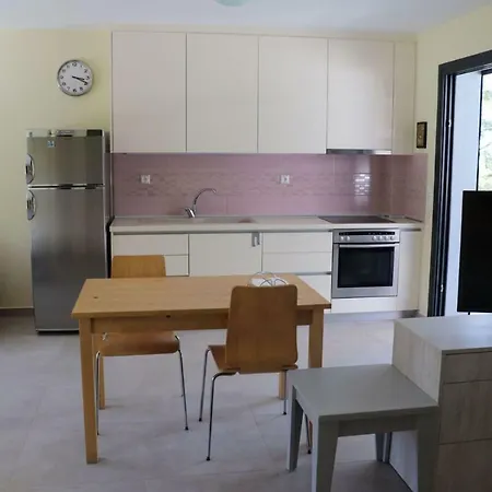 Studio Mathesi In Akti Elia Nikitis